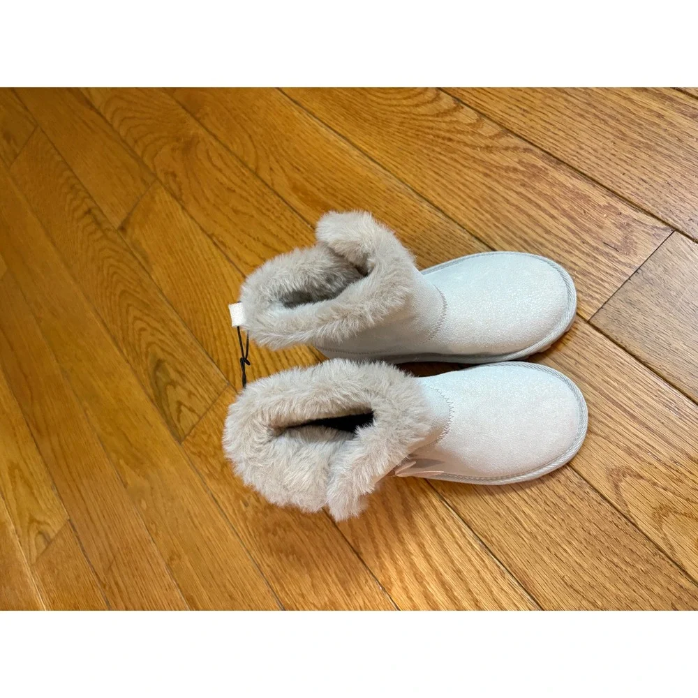 Bearpaw Kids Shimmer Suede Faux Fur Bow Boots Cream BGB34671-TTJ Size‎ 10 $65